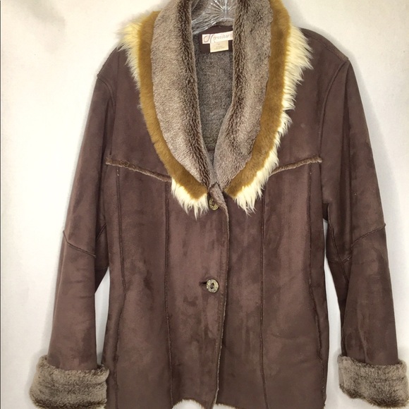 Dressban | Wool Jacket with Faux Fur Collar - Picture 3 of 7